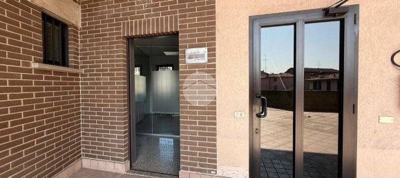 80m² Office in Seriate, Italy No. 142217 3