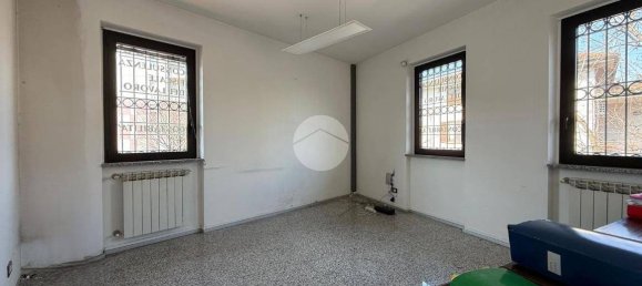 80m² Office in Seriate, Italy No. 142217 12