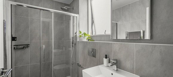 3 Schlafzimmer Haus in London, United Kingdom, Nr. 8733 2