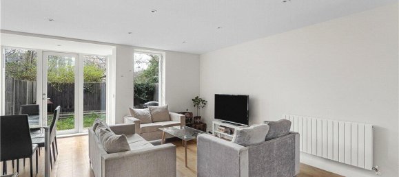 3 Schlafzimmer Haus in London, United Kingdom, Nr. 8733 8