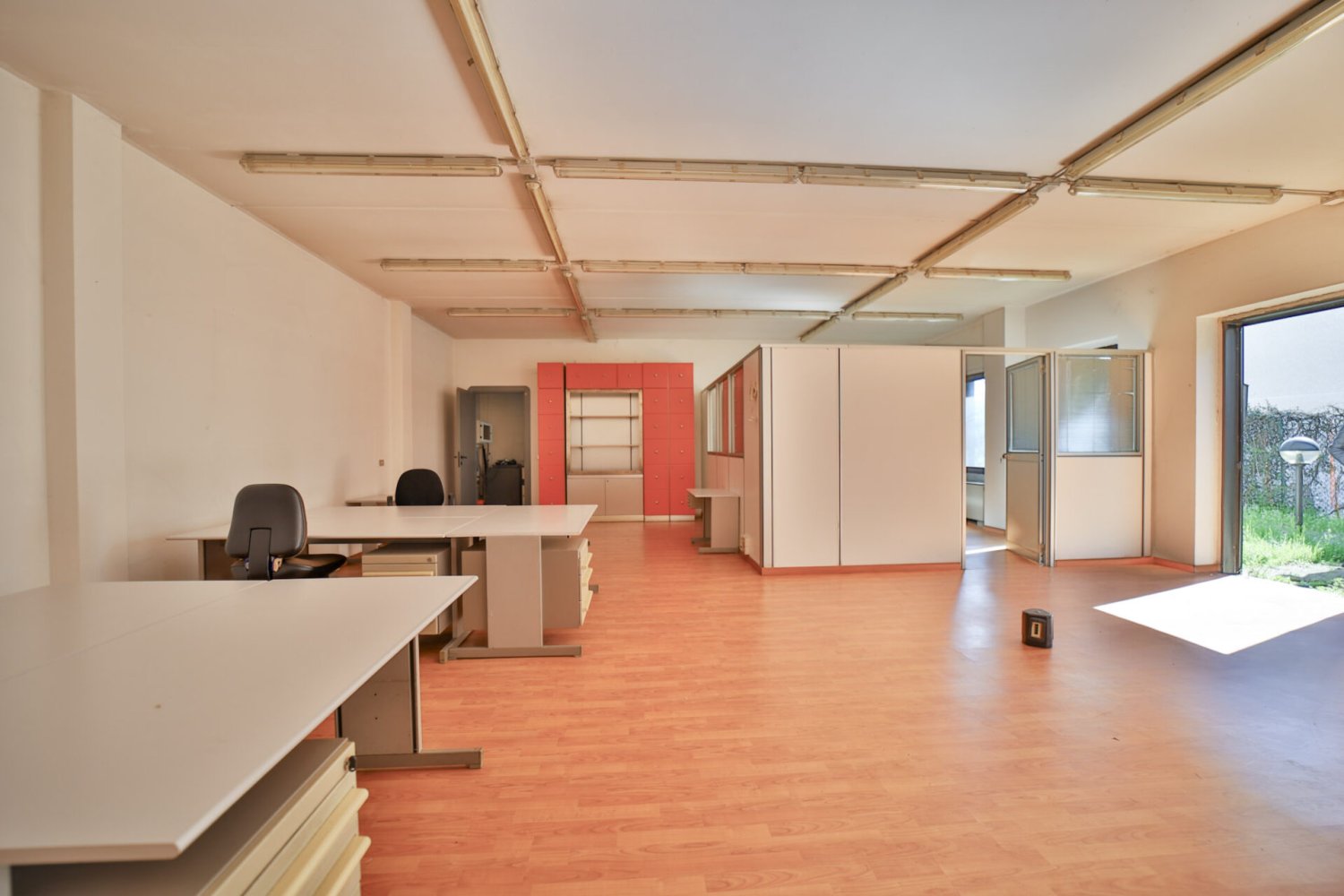 1050m² Warehouse in Segrate, Italy No. 113198