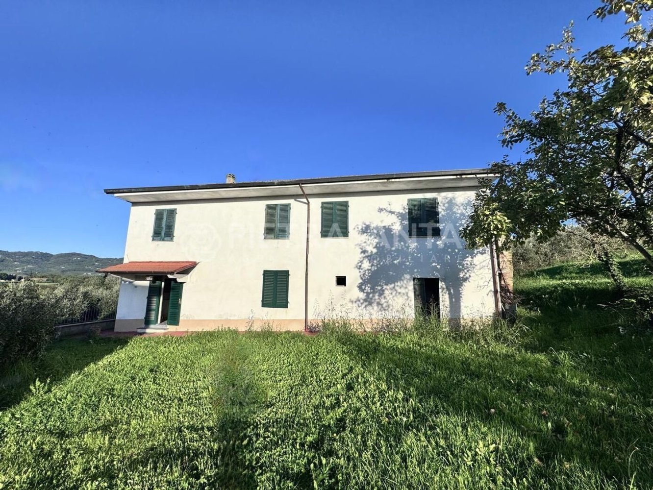 5 Schlafzimmer Haus in Lamporecchio, Italy, Nr. 322673