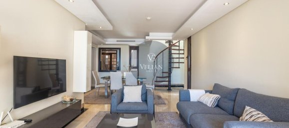 2 bedrooms Penthouse in Estepona, Spain No. 51455 4