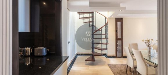 2 bedrooms Penthouse in Estepona, Spain No. 51455 9