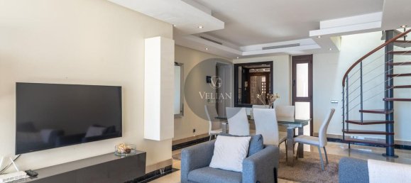 2 bedrooms Penthouse in Estepona, Spain No. 51455 5