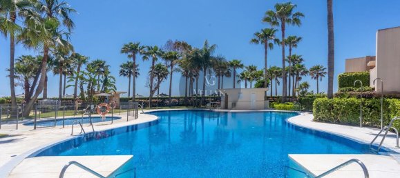 2 bedrooms Penthouse in Estepona, Spain No. 51455 3