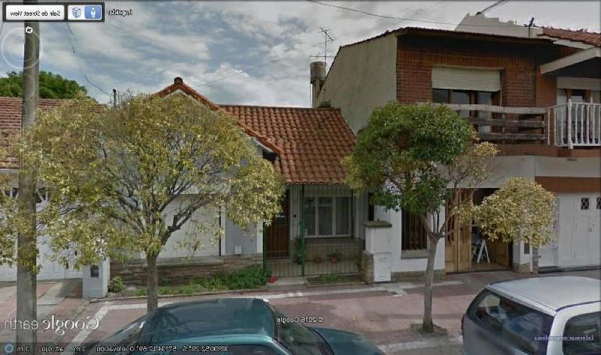 3 bedrooms House in Mar del Plata, Argentina No. 94412
