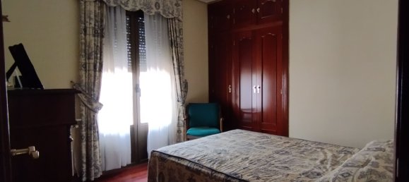 5 Schlafzimmer Haus in Nava del Rey, Spain, Nr. 78059 13