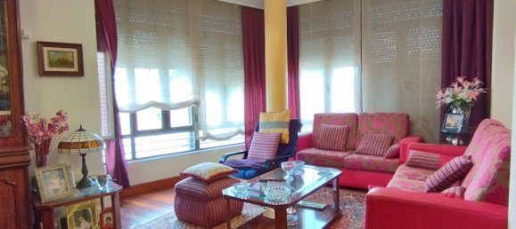 5 Schlafzimmer Haus in Nava del Rey, Spain, Nr. 78059 8