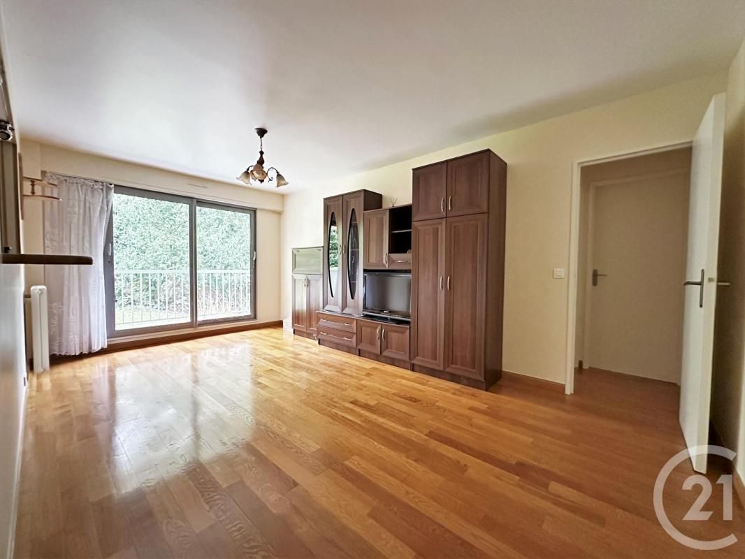 1 bedroom Apartment in Bougival, France No. 167765