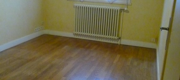 Casa de 2 dormitorios en Vitre, France No. 268824 11