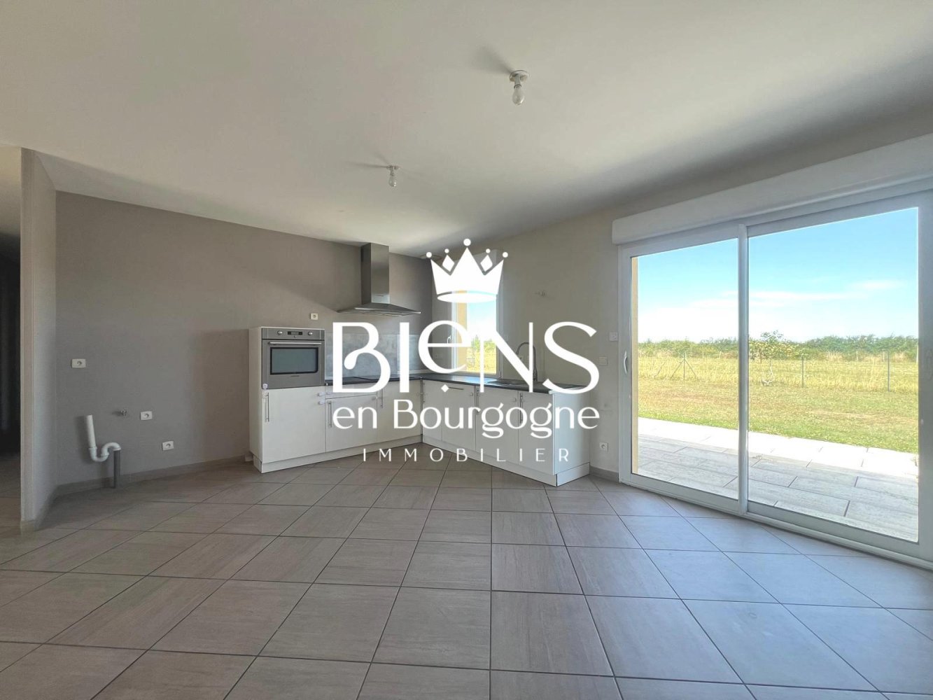 Дом с 4 спальнями в Бон, Франция № 303202