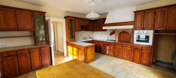 Casa de 4 dormitorios en Montlouis-sur-Loire, France No. 223288 3