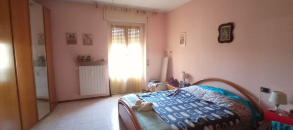 3 rooms Apartment in Novara, Italy No. 149610 5