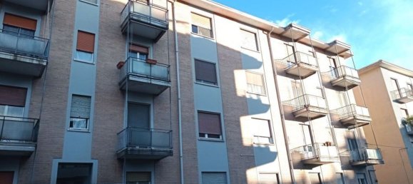 3 rooms Apartment in Novara, Italy No. 149610 13