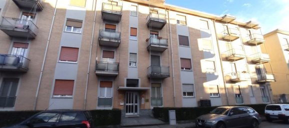3 rooms Apartment in Novara, Italy No. 149610 14