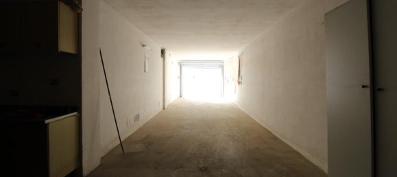 1 room Garage in Brindisi, Italy No. 74463 16