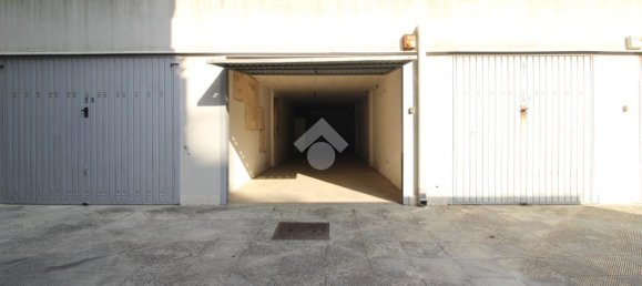 1 room Garage in Brindisi, Italy No. 74463 19
