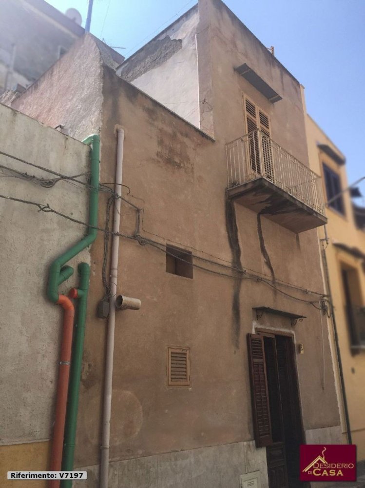 6 rooms House in Bagheria, Italy No. 178001