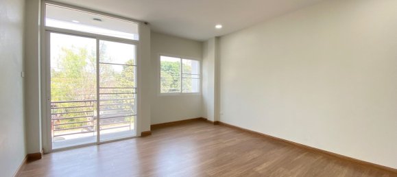 2 bedrooms Commercial property in Chiang Mai, Thailand No. 27043 5