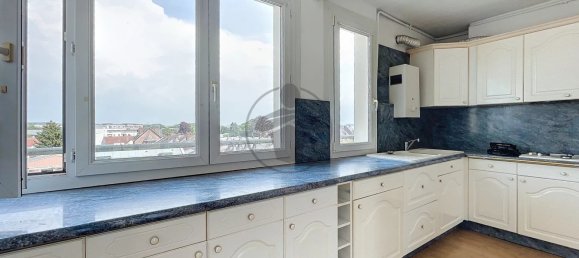 2 bedrooms Apartment in Saint-Quentin, France No. 262364 4