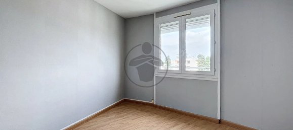 2 bedrooms Apartment in Saint-Quentin, France No. 262364 7