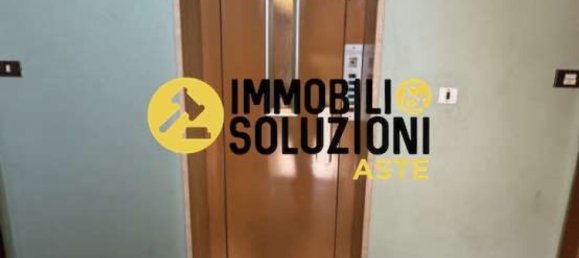 3 rooms Apartment in Cormano, Italy No. 215851 5