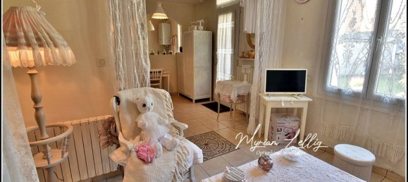 2 bedrooms House in Evreux, France No. 186750 4