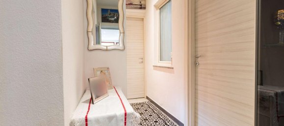 4-salle Appartement à Quartu Sant'Elena, Italy No. 13113 4