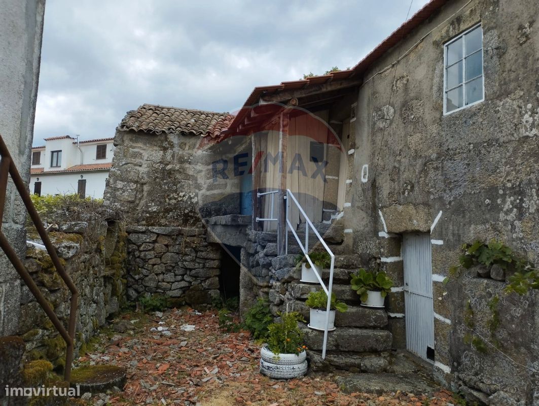 2 bedrooms House in Moimenta da Beira, Portugal No. 186014