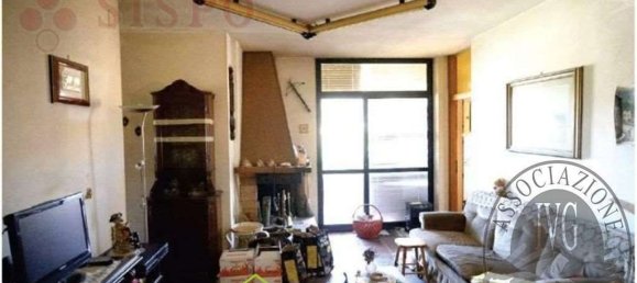 Apartamento de 6 divisões em Foligno, Italy N.º 30604 3