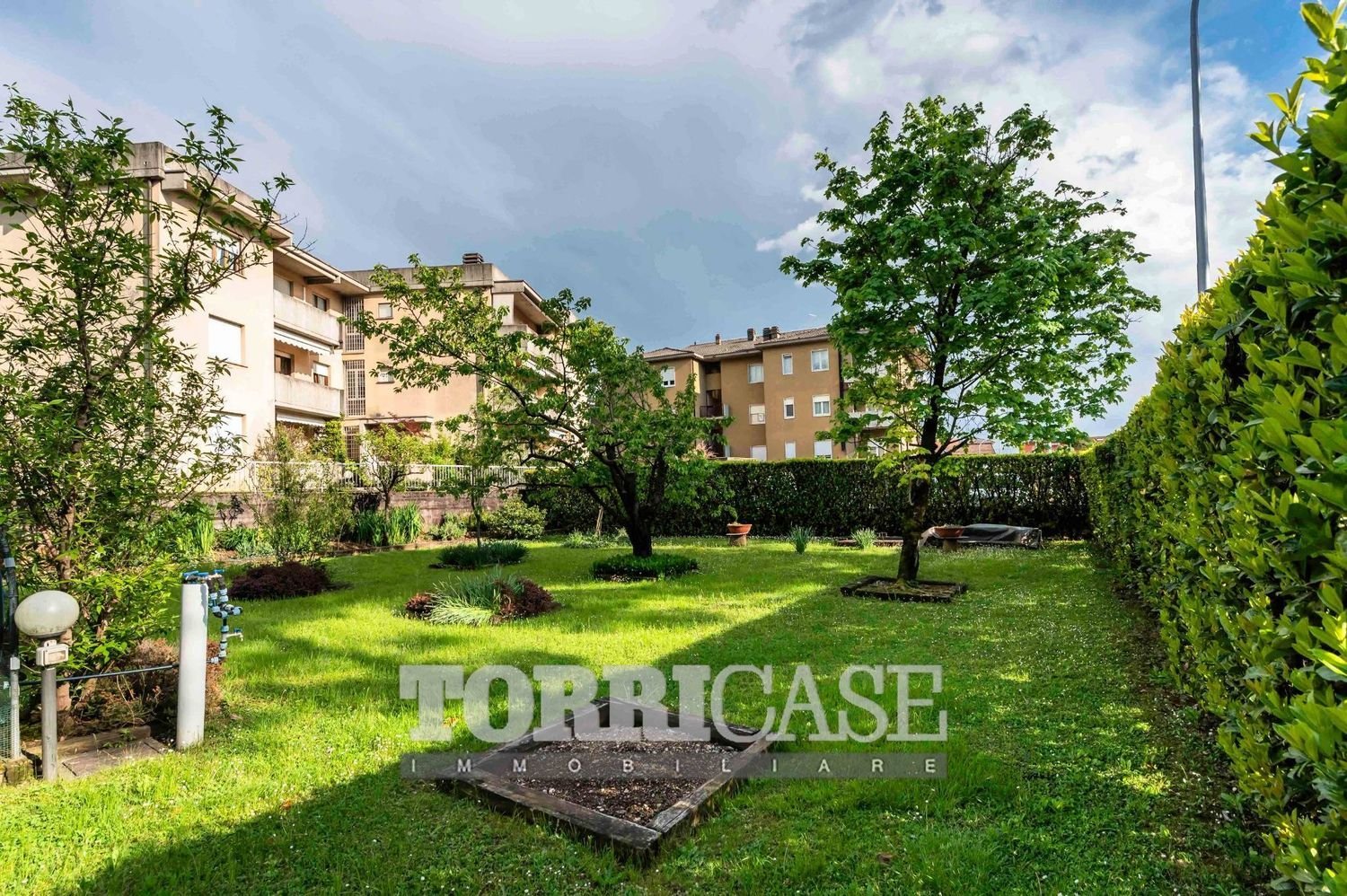 4 bedrooms Villa in Alzano Lombardo, Italy No. 394726