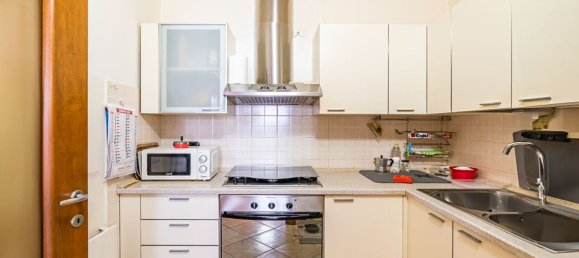 2 rooms Apartment in Bra, Italy No. 206129 9