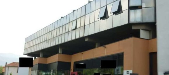 215m² Office in Como, Italy No. 186991 15