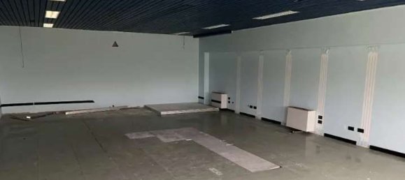 215m² Office in Como, Italy No. 186991 3