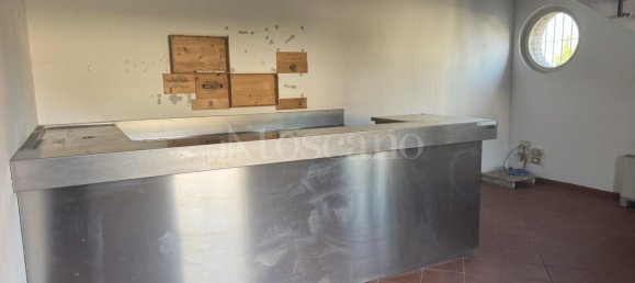 Propiedad comercial de 10 habitaciónes en Livraga, Italy No. 373104 6