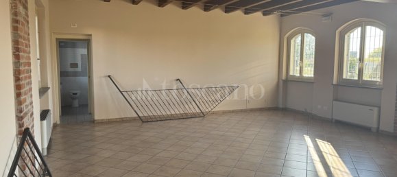 Propiedad comercial de 10 habitaciónes en Livraga, Italy No. 373104 8