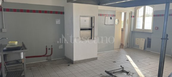 Propiedad comercial de 10 habitaciónes en Livraga, Italy No. 373104 12
