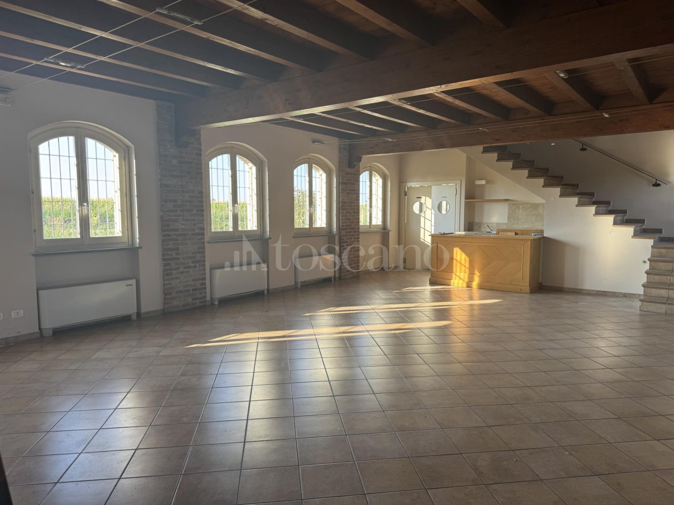 Propiedad comercial de 10 habitaciónes en Livraga, Italy No. 373104