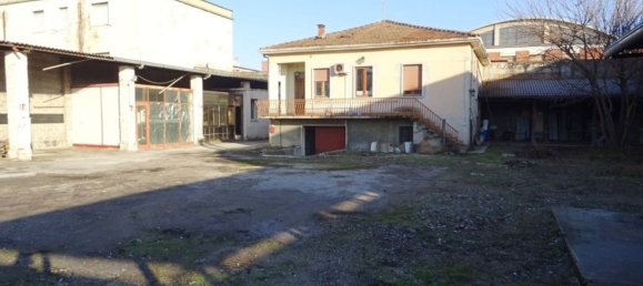 Lagerhaus in Verona, Italy 1500m², Nr. 166478 2