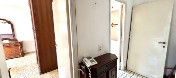 3 bedrooms Apartment in Rome, Italy No. 316650 12