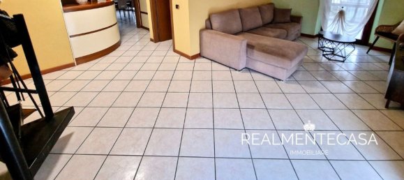 3 rooms Apartment in Abbiategrasso, Italy No. 79003 2