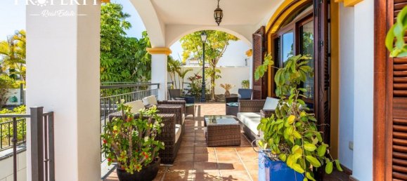 5 bedrooms House in Adeje, Spain No. 27345 3