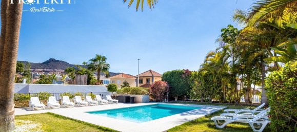 5 bedrooms House in Adeje, Spain No. 27345 4