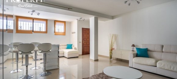 5 bedrooms House in Adeje, Spain No. 27345 37