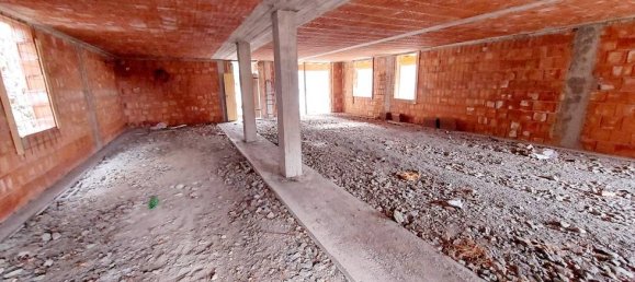 2 Schlafzimmer Villa in Malegno, Italy, Nr. 305963 10