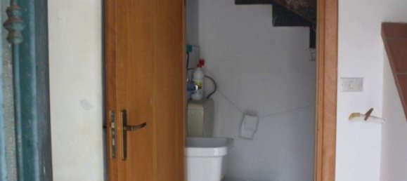 2 rooms House in Amorosi, Italy No. 73463 3