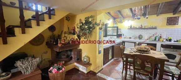 Villa de 2 dormitorios en Campofelice di Roccella, Italy No. 172220 2