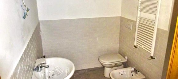 2 bedrooms Apartment in Monte Roberto, Italy No. 293117 3