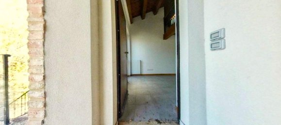 2 bedrooms Apartment in Monte Roberto, Italy No. 293117 8